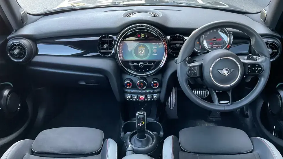 Usado Mini Cooper S Hatch 176 HP (129 kW) 2023 Preto Citadino