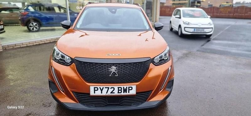 Used Peugeot 2008 Active+ 100 HP (73 kW) 2022 Orange SUV