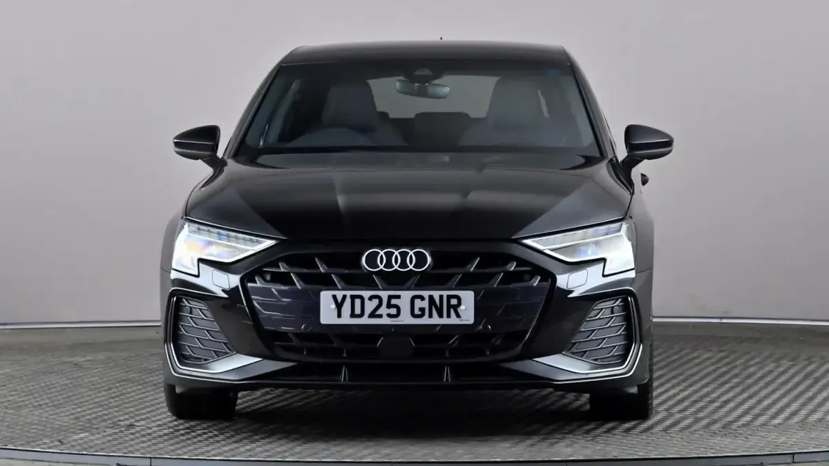 Usado Audi A3 S-Line 2025 Negro Utilitario