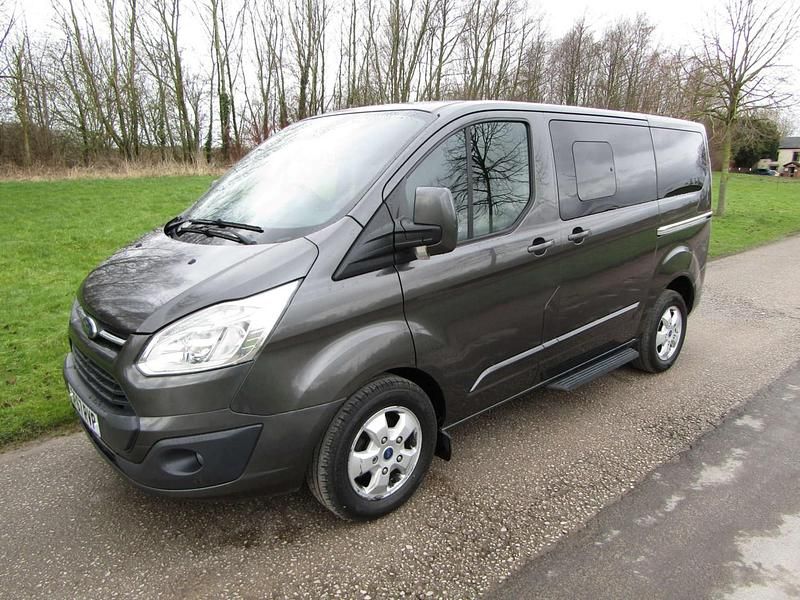 Used Ford Tourneo Titanium 130 HP (95 kW) 2018 Grey MPV