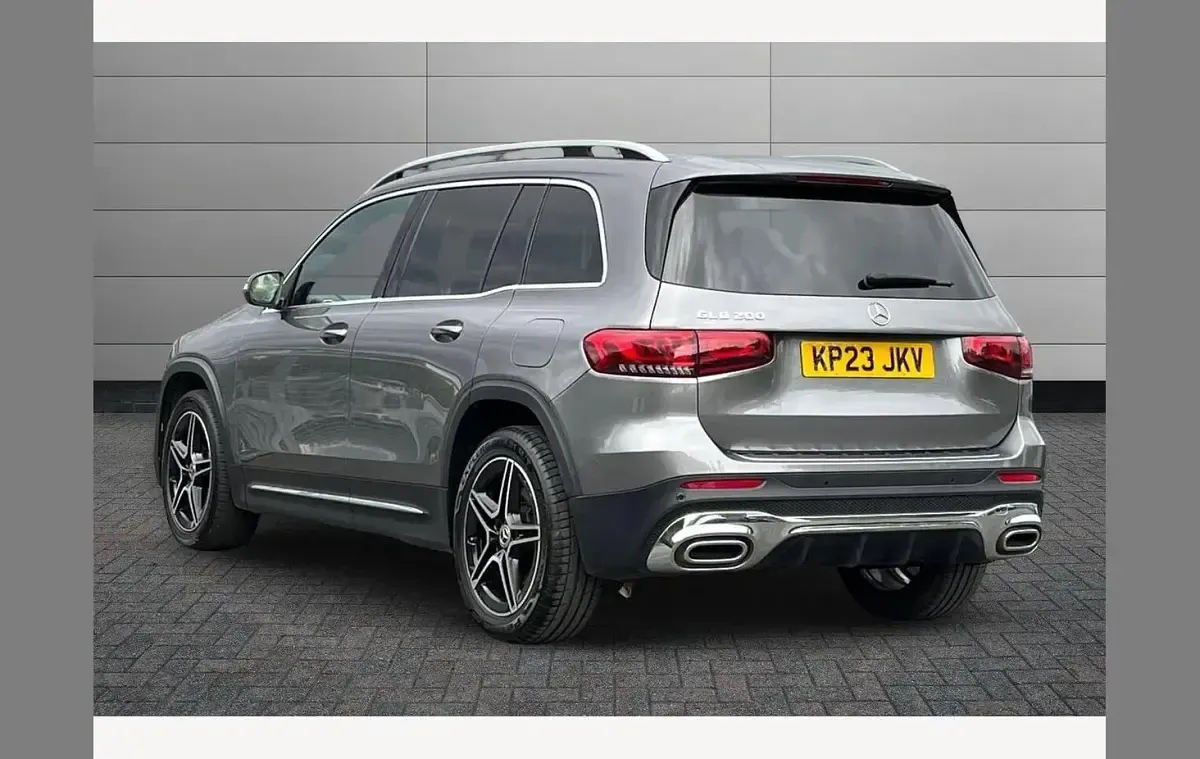 Used Mercedes GLB200 Executive 163 HP (119 kW) 2023 Grey SUV