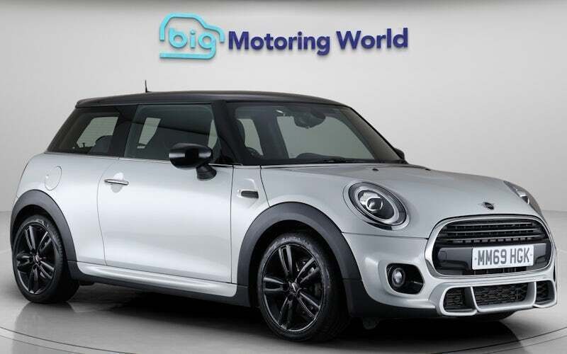 Used 2021 Mini Cooper Hatch Hatchback | £15,600 (Fair price) - Image 1/4