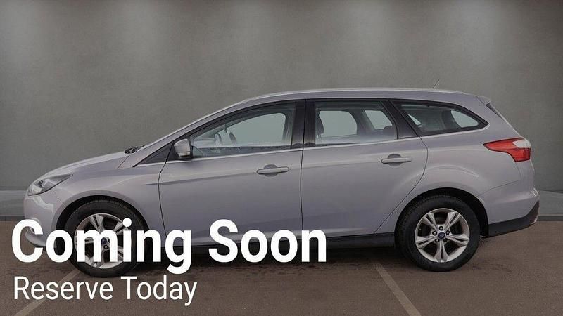 Used Ford Focus Zetec 2013 Silver Estate
