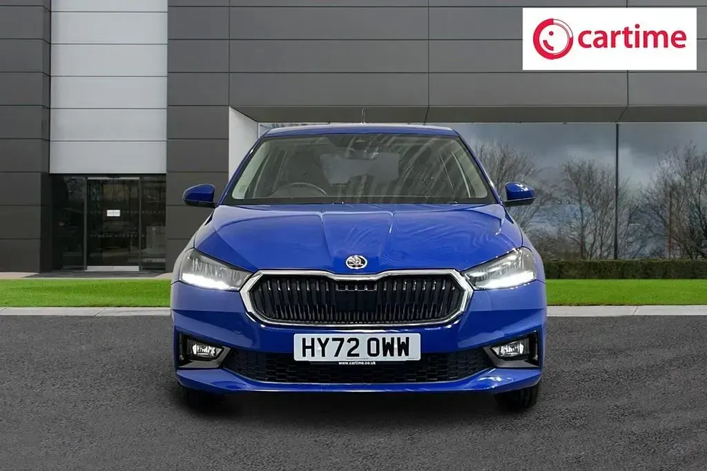 Begagnad Skoda Fabia Comfort 80 HK (58 kW) 2022 Blå Halvkombi