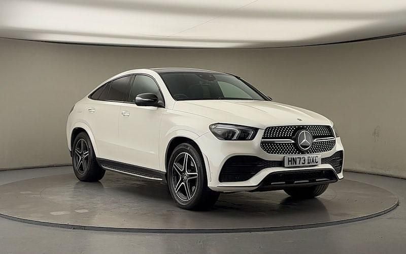 Diamond white Used 2022 Mercedes GLE400 AMG line Coupe | £57,500 (Expensive) - Image 1/4