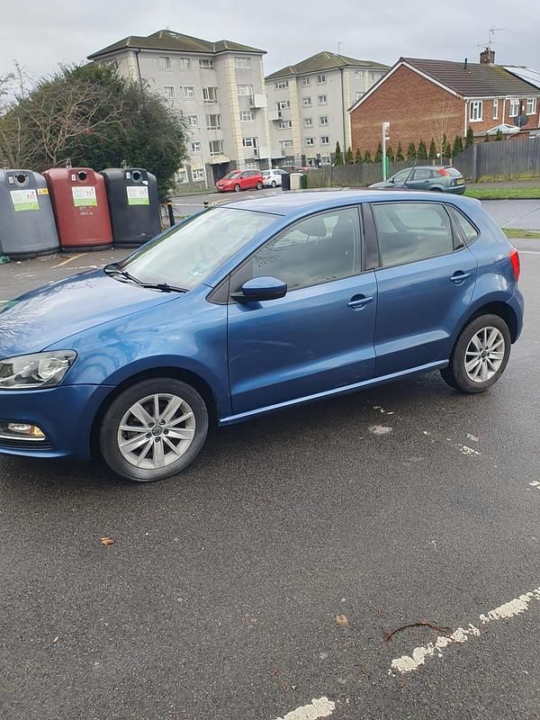 Begagnad VW Polo SE 2015 Blå Halvkombi
