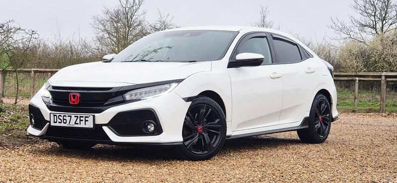 Used Honda Civic Sport 182 HP (133 kW) 2017 White Hatchback