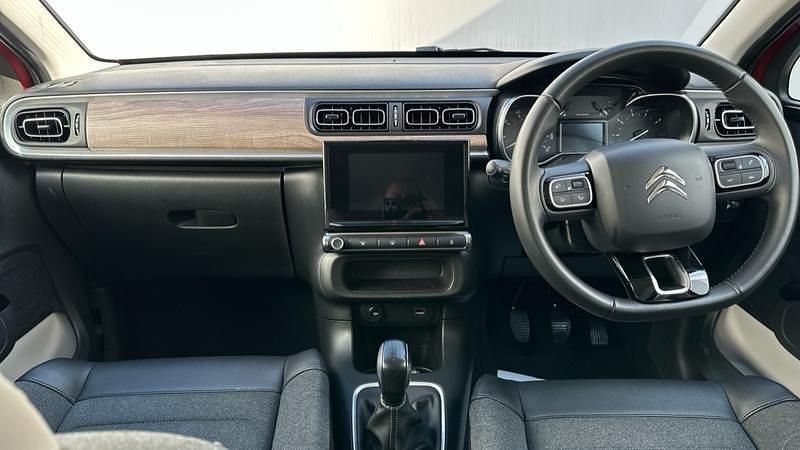 Used Citroën C3 PureTech 83 HP (61 kW) 2024 Red Hatchback