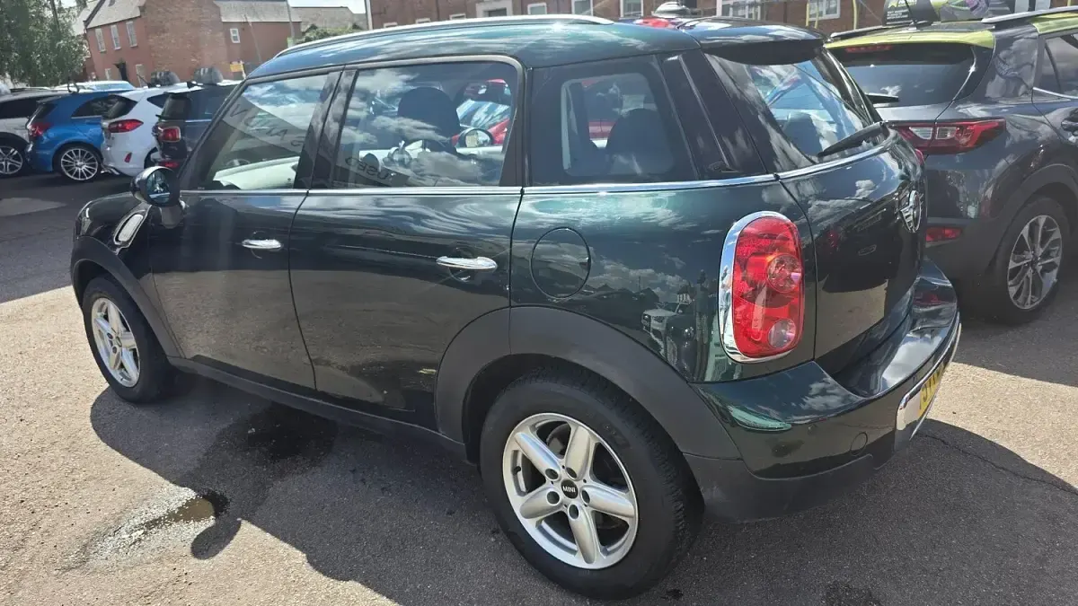 Used Mini Countryman 2013 British racing green SUV
