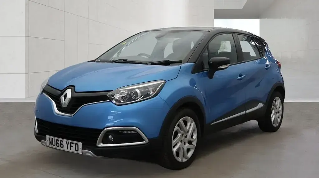 Used Renault Captur Dynamique 90 HP (66 kW) 2016 Blue/black SUV