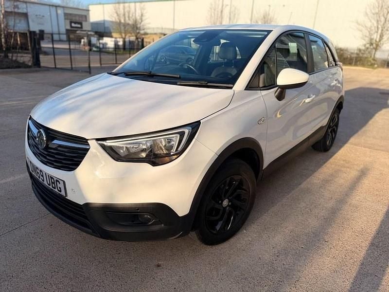 Used Vauxhall Crossland X S 110 HP (80 kW) 2019 White SUV