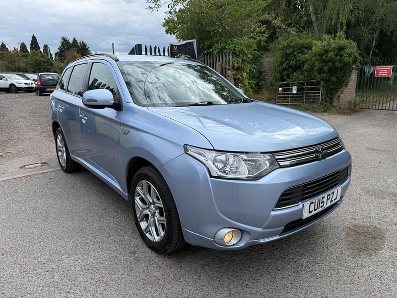 Blue Used 2015 Mitsubishi Outlander P-HEV Estate | £5,895 (Good price) - Image 1/4