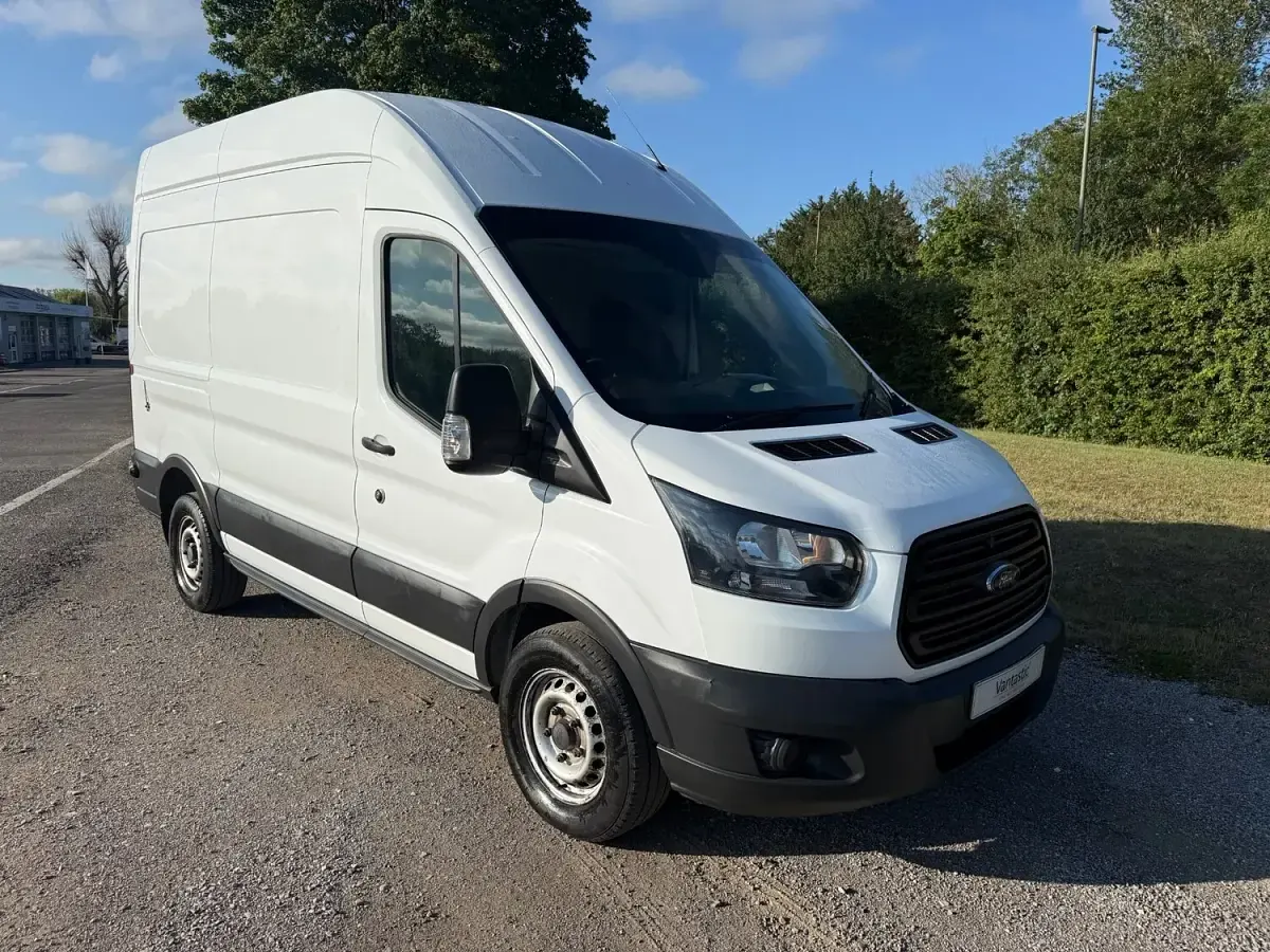 Used Ford Transit 130 HP (95 kW) 2019 White Van
