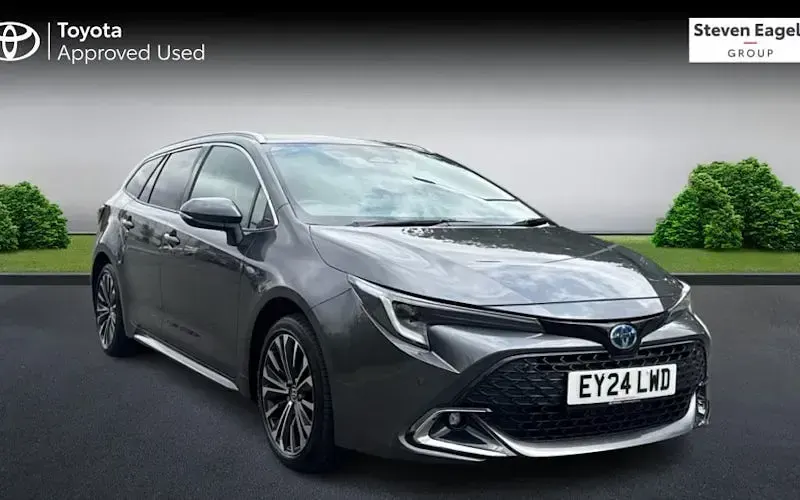 Used Toyota Corolla Design 140 HP (102 kW) 2024 Estate