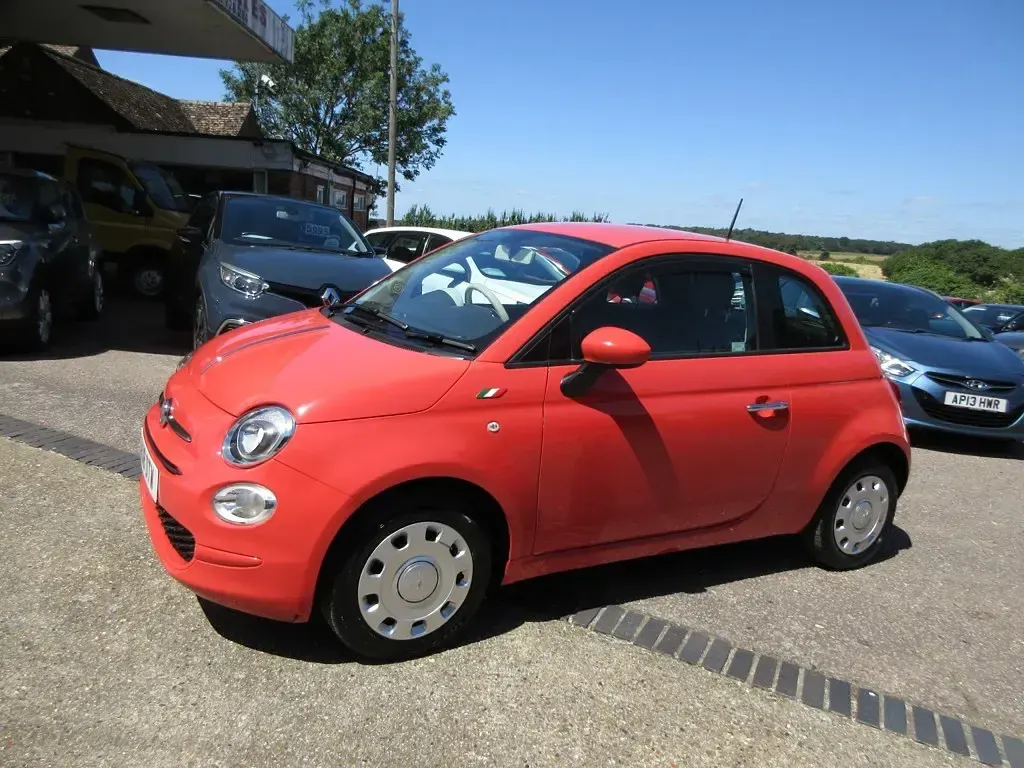 Used Fiat 500 Pop 69 HP (50 kW) 2016 Pink Hatchback