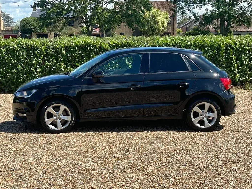 Used Audi A1 Sportback Sport 125 HP (91 kW) 2015 Black Hatchback
