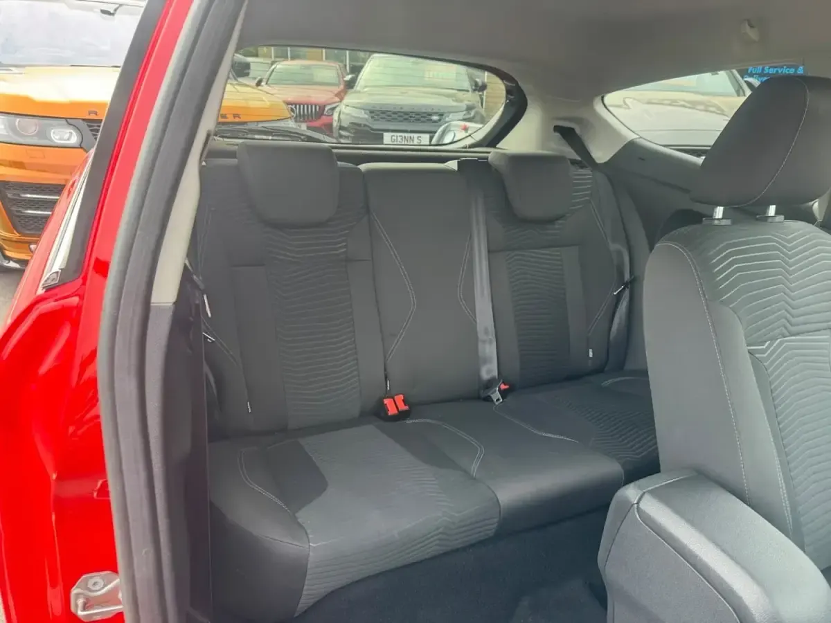 Used Ford Fiesta Titanium 2013 Red Hatchback