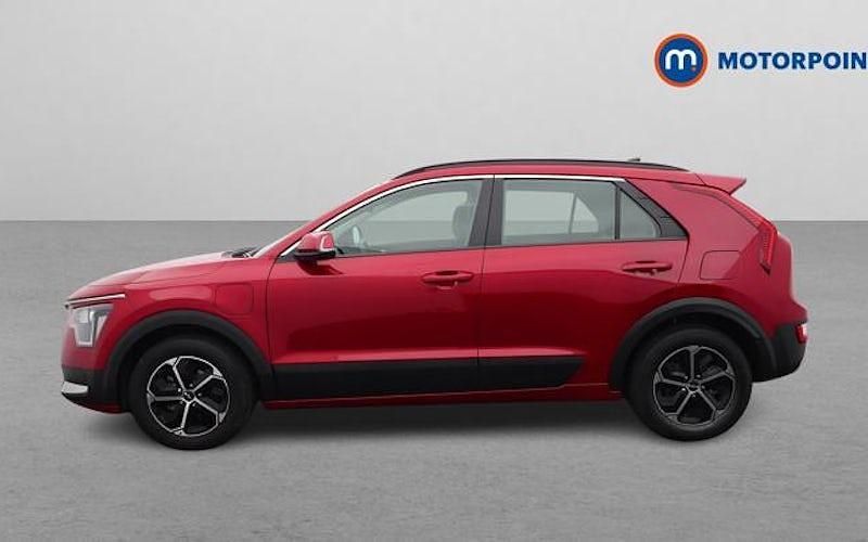 Used Kia Niro 170 HP (125 kW) 2024 Red SUV