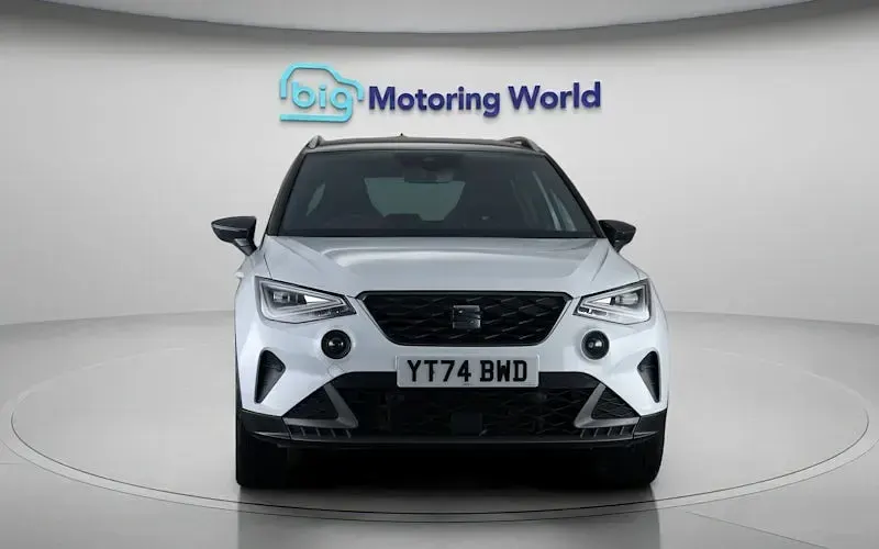 Used Seat Arona FR 116 HP (85 kW) 2024 White SUV