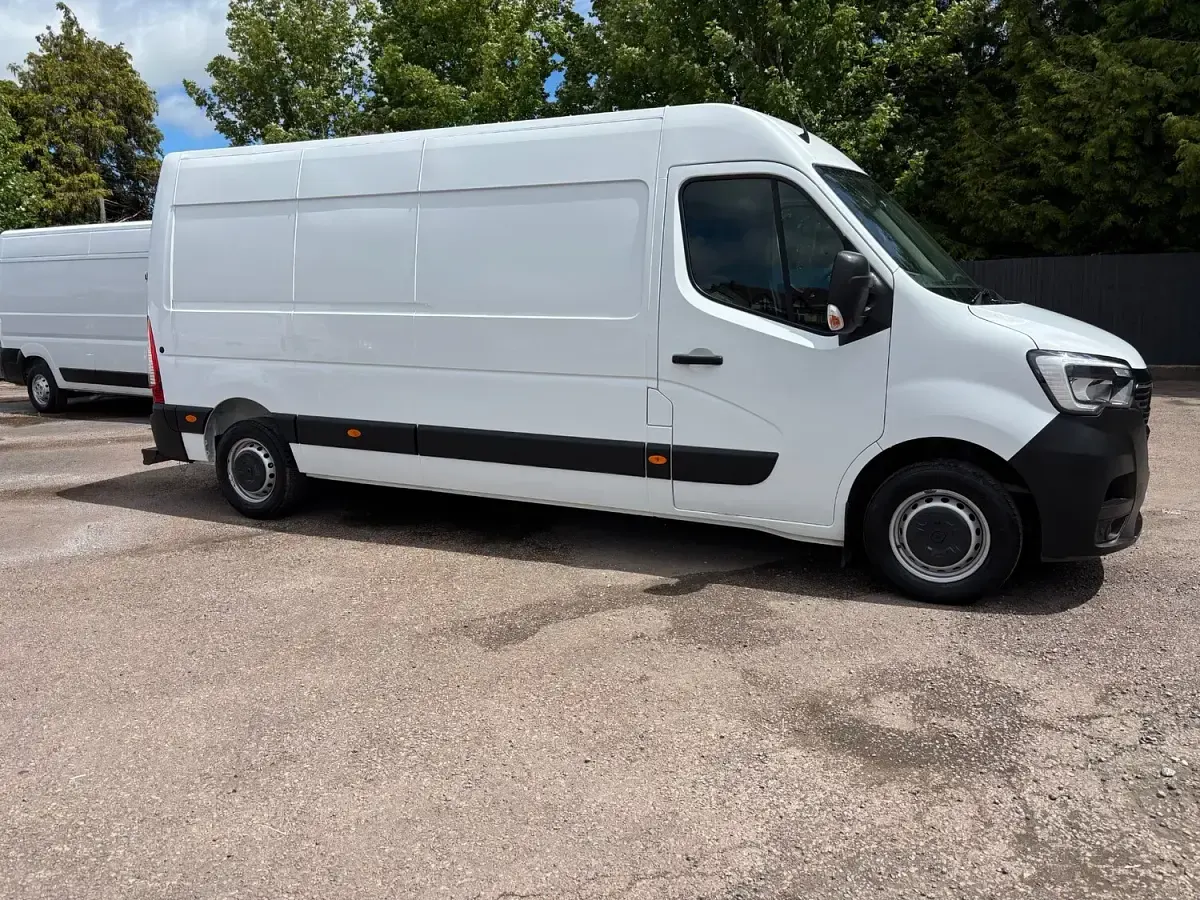 Used Renault Master 2023 White MPV