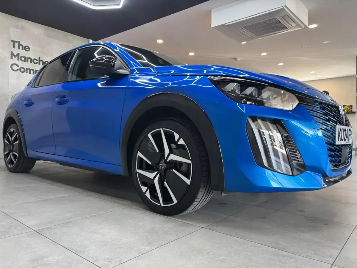 Second-hand Peugeot e-208 GTi 114 kW (156 CP) 2024 Albastru Hatchback