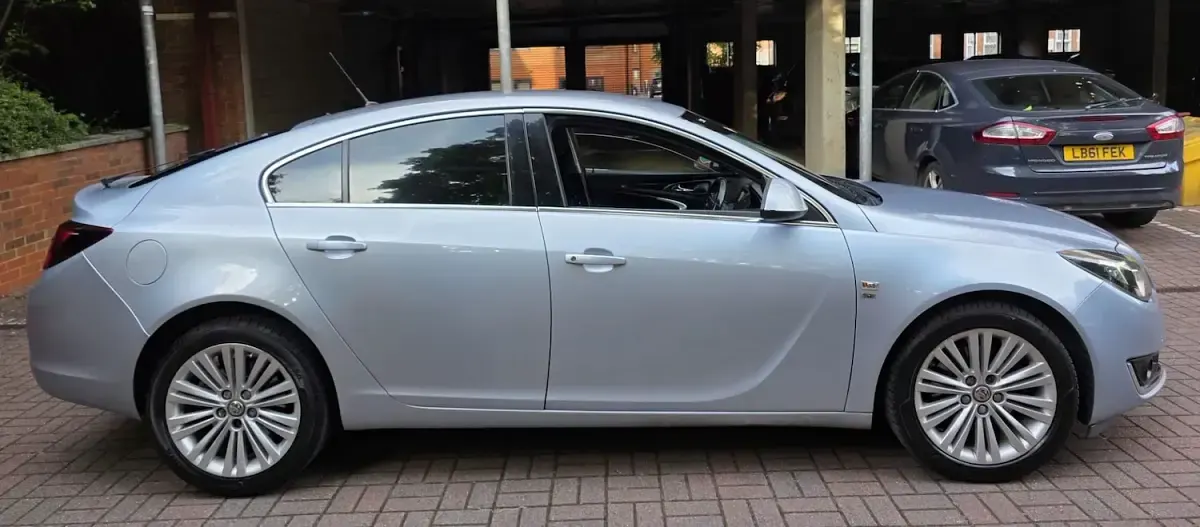 Used Vauxhall Insignia 163 HP (119 kW) 2015 Silver Hatchback