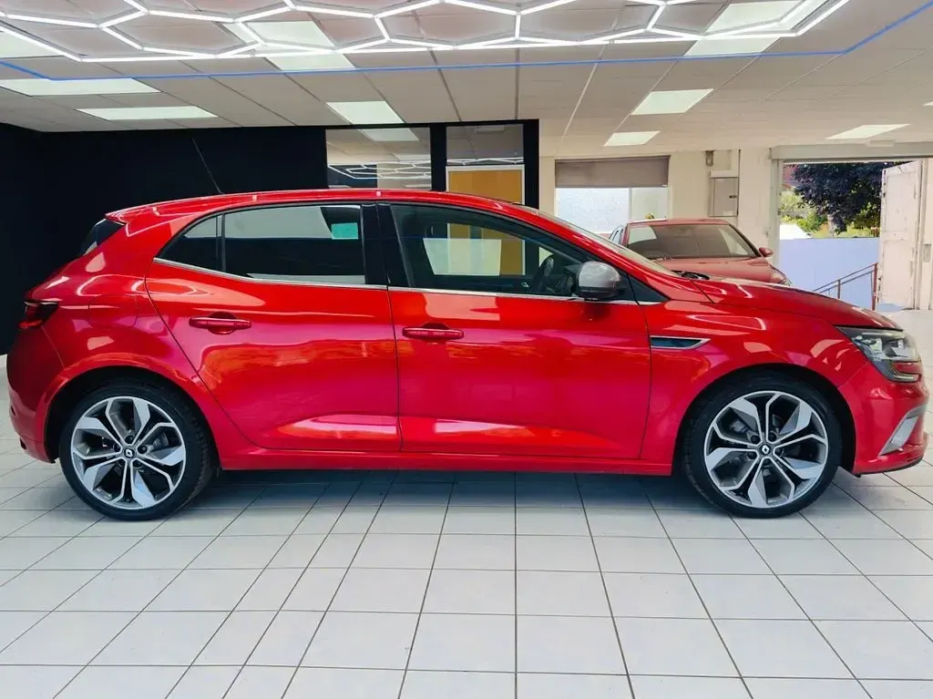 Used Renault Mégane GT Line GT-Line 115 HP (84 kW) 2019 Red Hatchback