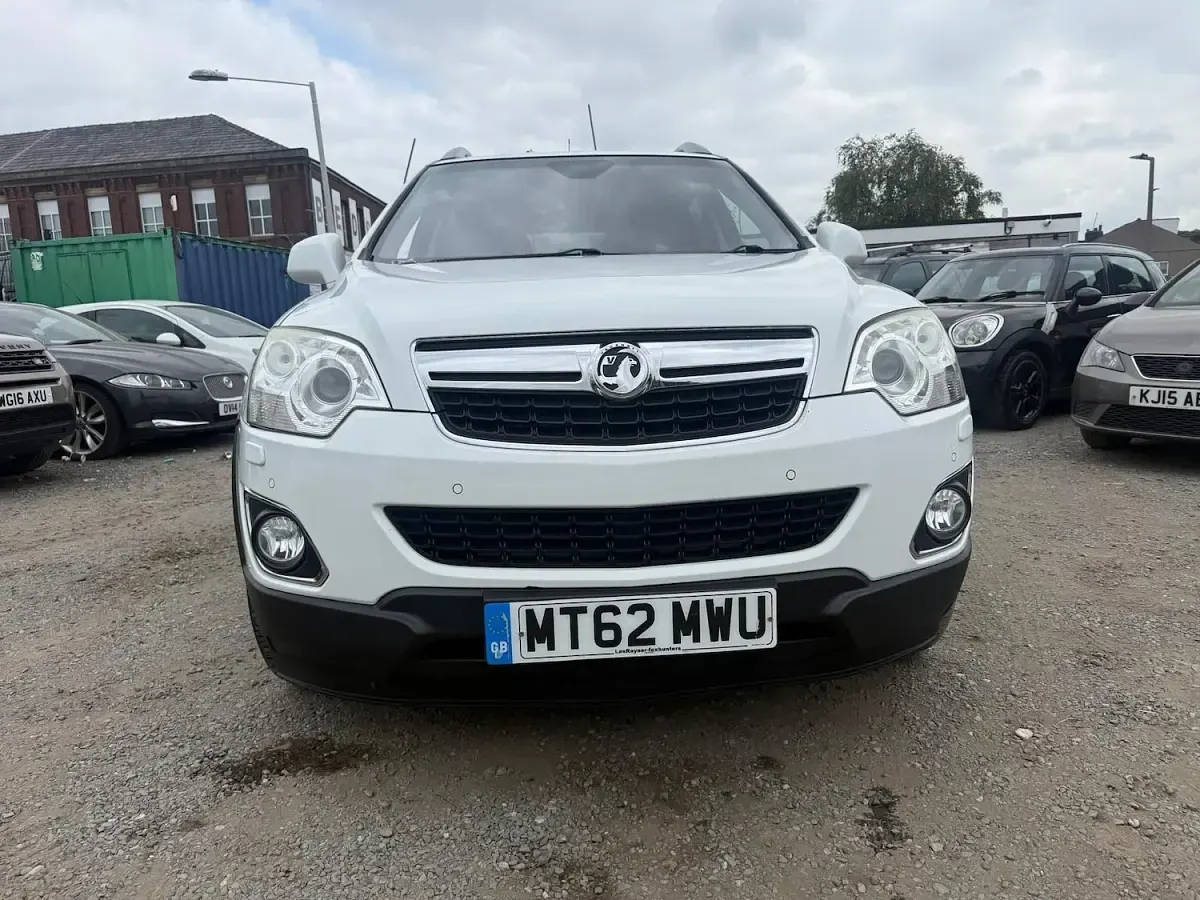 Used Vauxhall Antara 184 HP (135 kW) 2013 White SUV