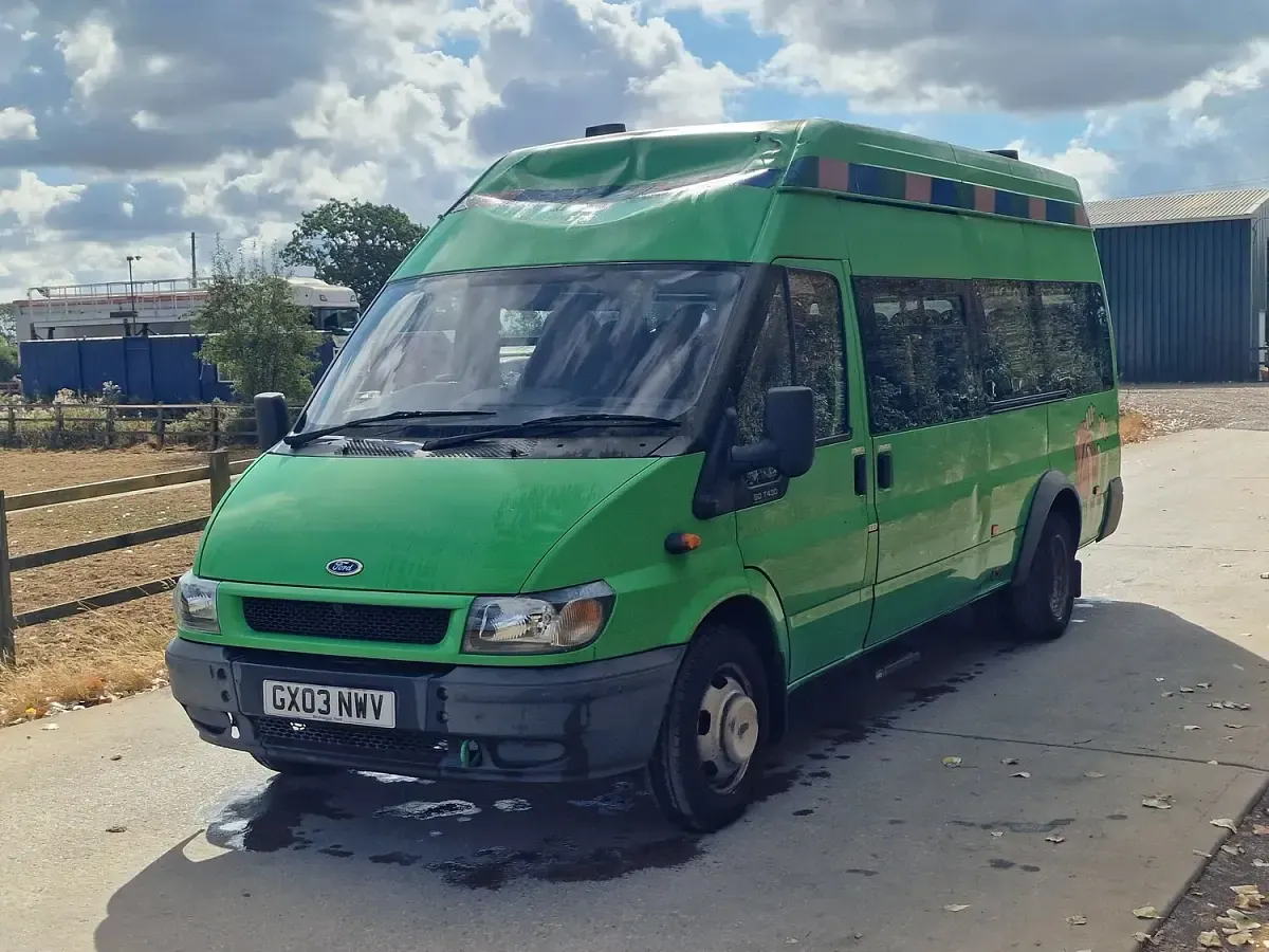 Used Ford Transit 118 HP (86 kW) 2003 Green Van