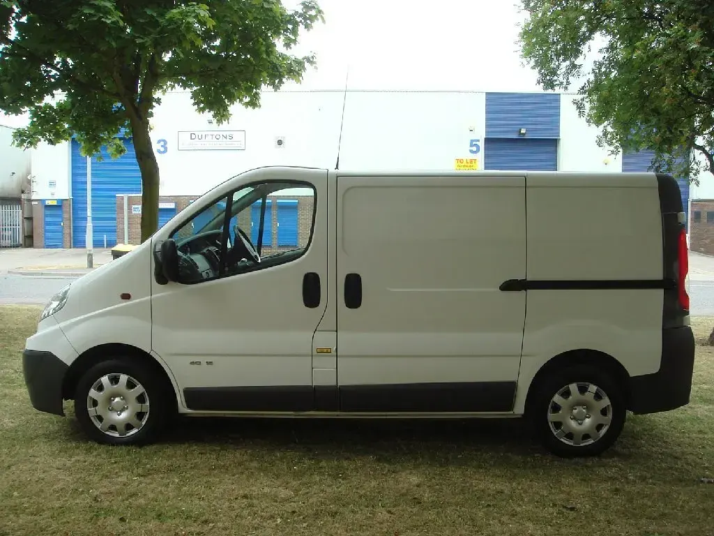Used Renault Trafic 2007 White MPV