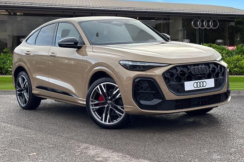 Gold New 2025 Audi Q5 Design SUV | £55,490 (Super price) - Image 1/4