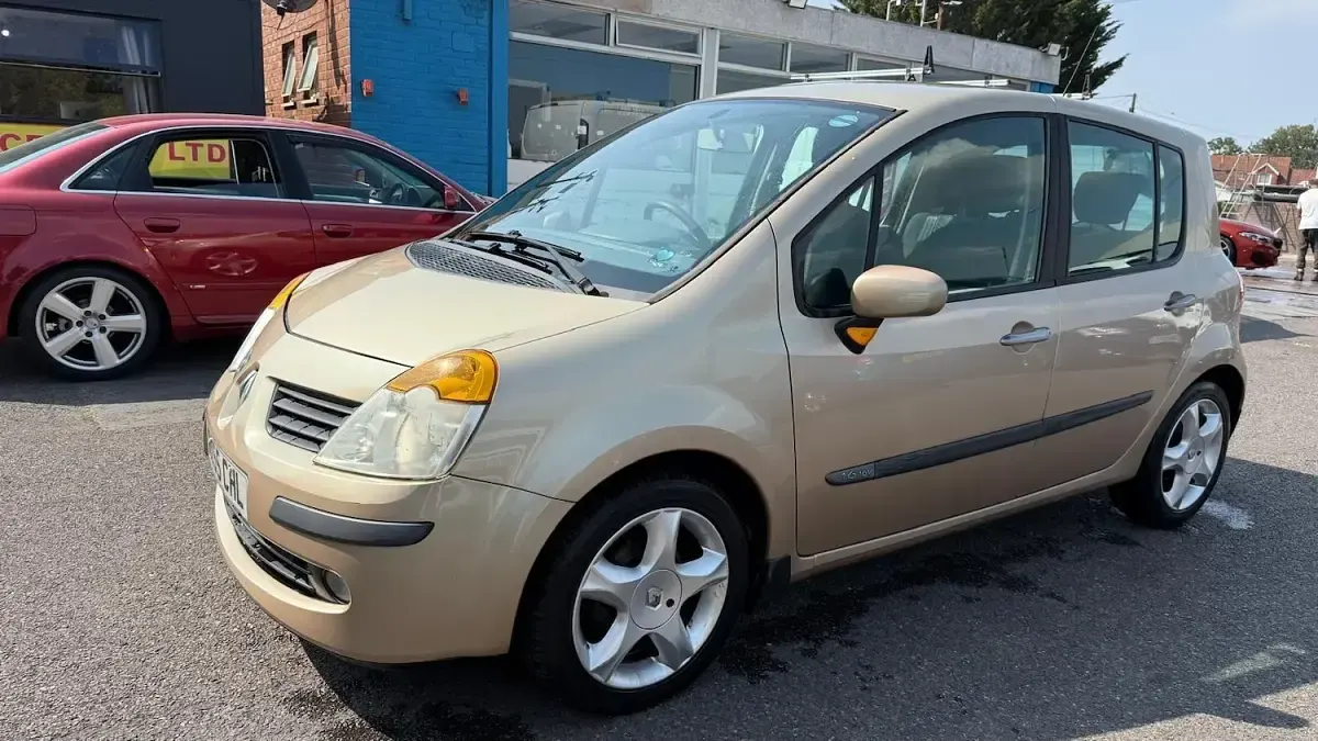 Used Renault Modus 112 HP (82 kW) 2005 Gold MPV