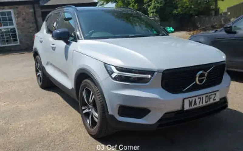 Used Volvo XC40 R-Design 163 HP (119 kW) 2021 SUV