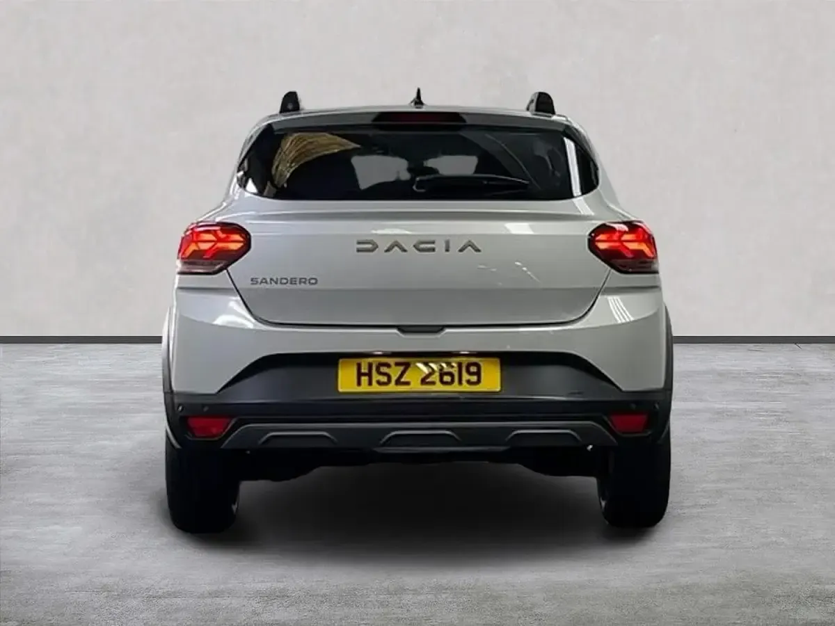 Begagnad Dacia Sandero Extreme 90 HK (66 kW) 2023 Grå Halvkombi