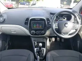 Used Renault Captur Iconic 90 HP (66 kW) 2019 Red SUV