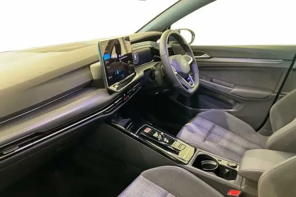 Used VW Golf VIII 272 HP (200 kW) 2026