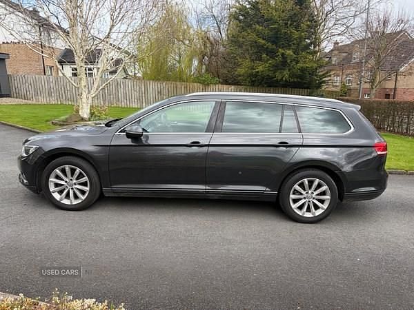 Begagnad VW Passat Business 120 HK (88 kW) 2018 Grå Kombi