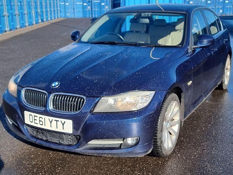 Used BMW 318 Exclusive 2011 Blue Sedan