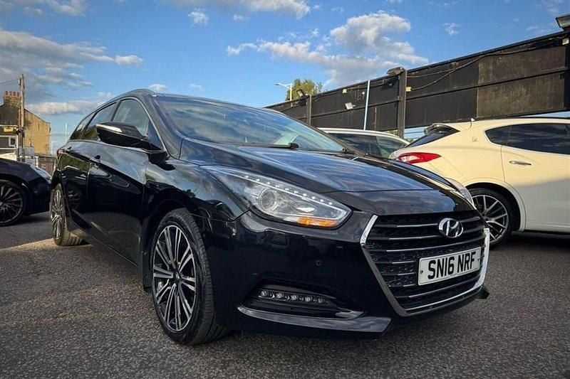 Black Used 2016 Hyundai i40 Premium Estate | £7,899 (Fair price) - Image 1/1