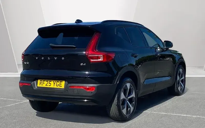 Used Volvo XC40 Plus 197 HP (144 kW) 2025 Black SUV