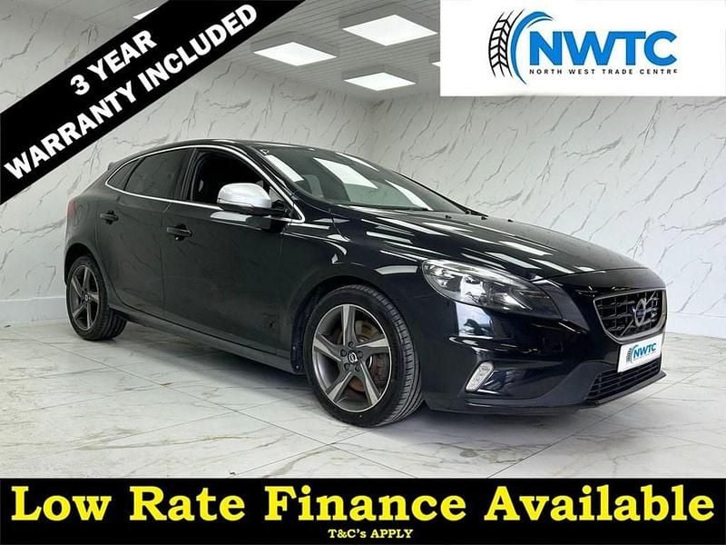 Black Used 2014 Volvo V40 R-Design Estate | £5,795 (Fair price) - Image 1/4