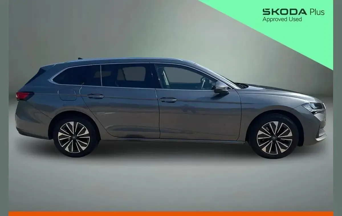 Used Skoda Superb SE Technology 150 HP (110 kW) 2025 Graphite grey metallic Estate