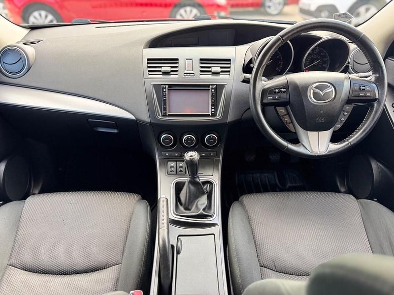 Used Mazda 3 105 HP (77 kW) 2013 Red Hatchback