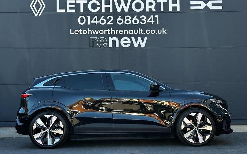 Used Renault Megane E-Tech Komfort 160 kW (218 HP) 2025 Hatchback