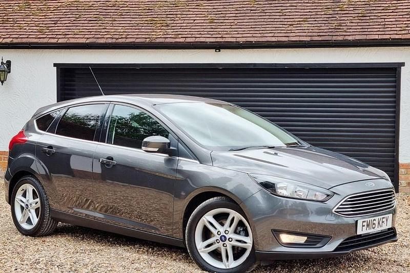 Grey Used 2016 Ford Focus Zetec Hatchback | £6,995 (Good price) - Image 1/1