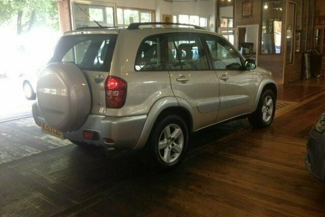 Used Toyota RAV4 147 HP (108 kW) 2003 SUV