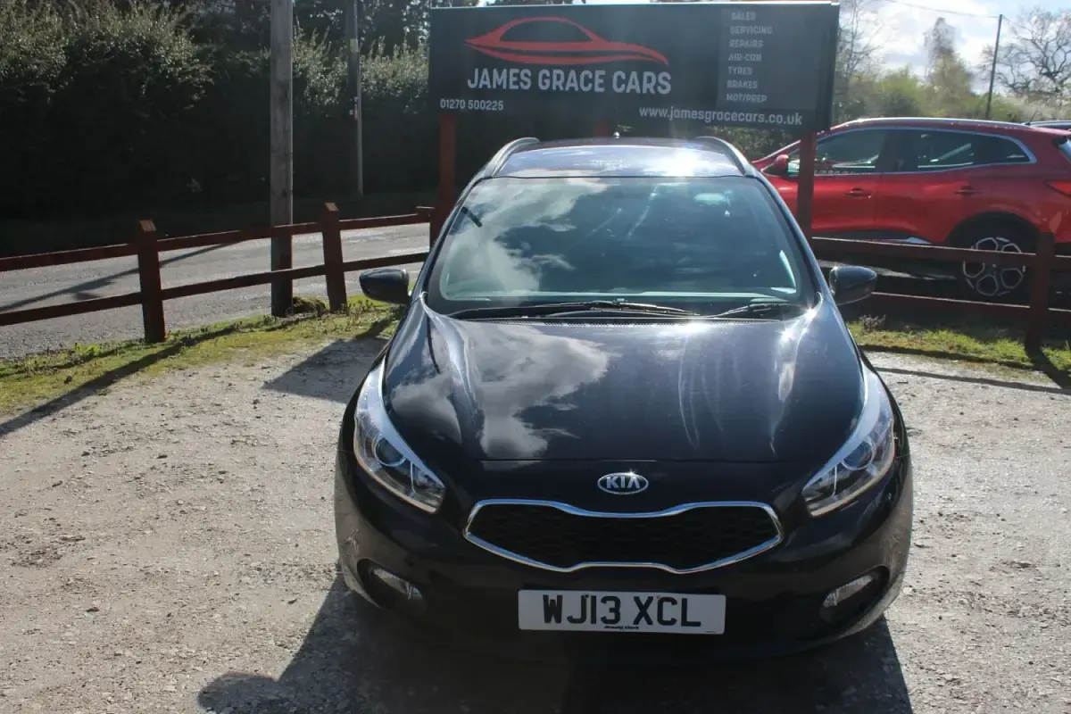 Używany Kia Ceed 2013 Czarny Hatchback