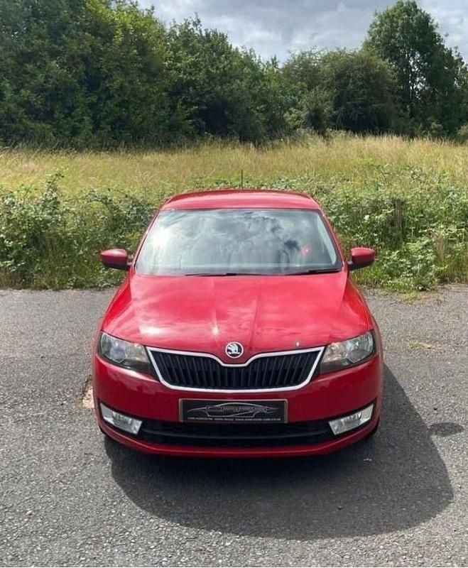 Red Used 2016 Skoda Rapid SE Hatchback | £5,499 (Fair price) - Image 1/4