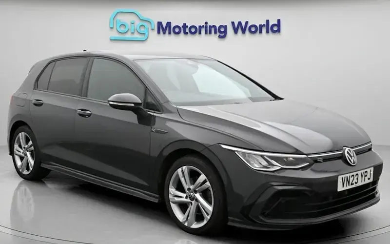 Used VW Golf VIII R-line 150 HP (110 kW) 2023 Hatchback