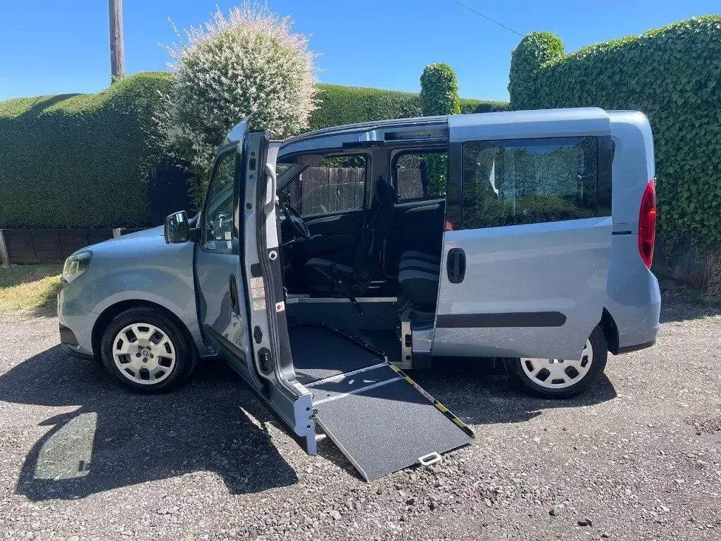 Used Fiat Doblò S 2021 Blue MPV